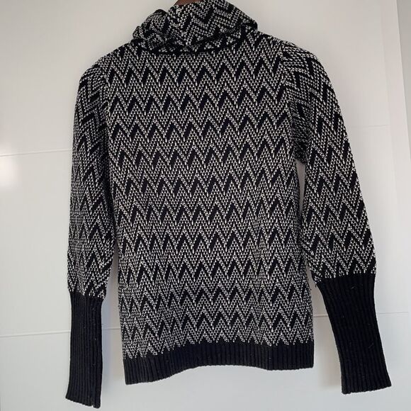 𝅺Ellen Tracy Turtleneck - Picture 6 of 8